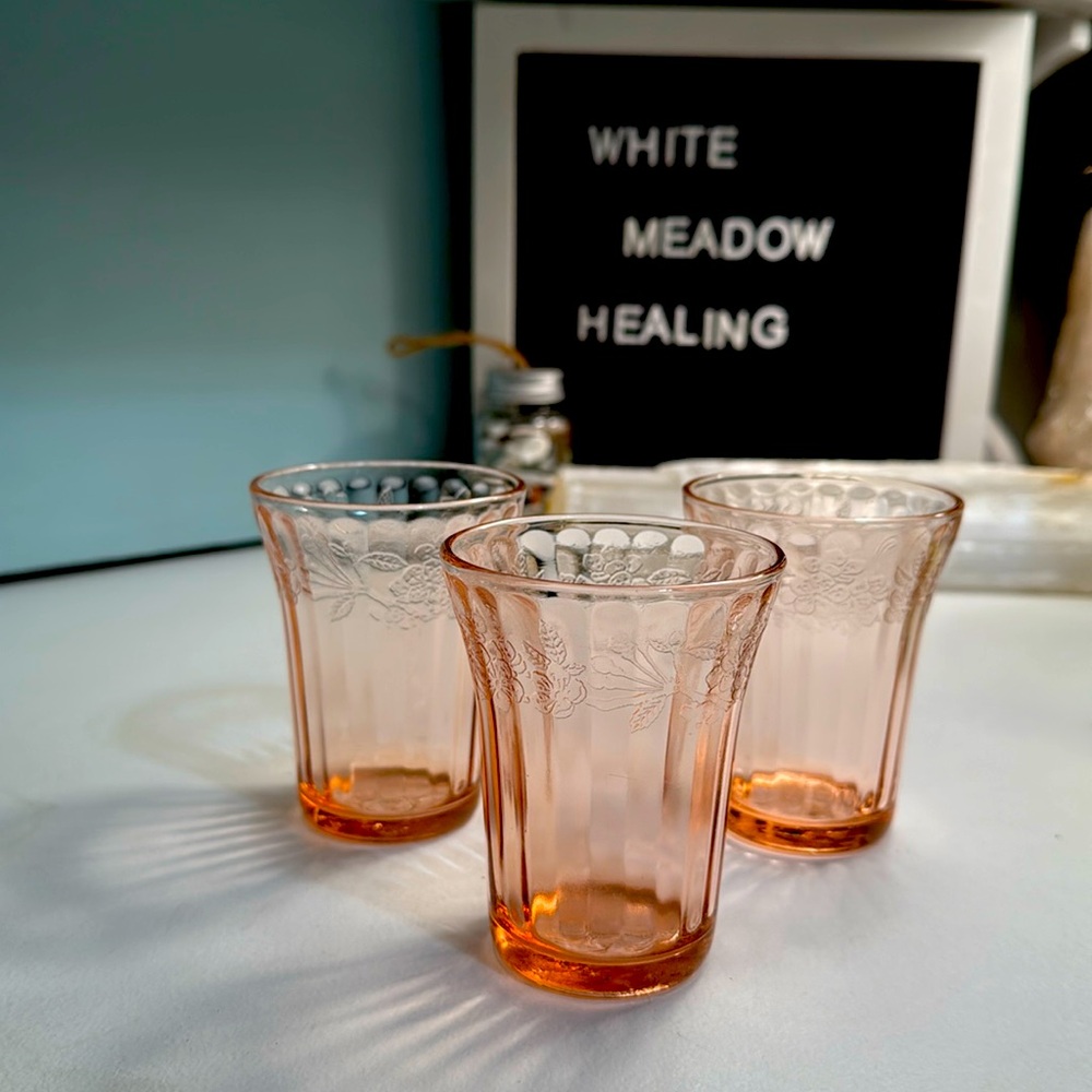 Jeanette (sm) pink blush Cherry Blossom tumblers X 3 
PAT. 1935 depression glass